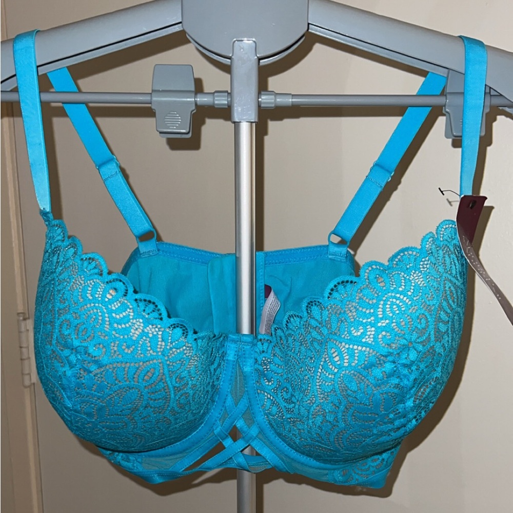 Lace Underwire Bra in Turquoise - Picture 9 of 9